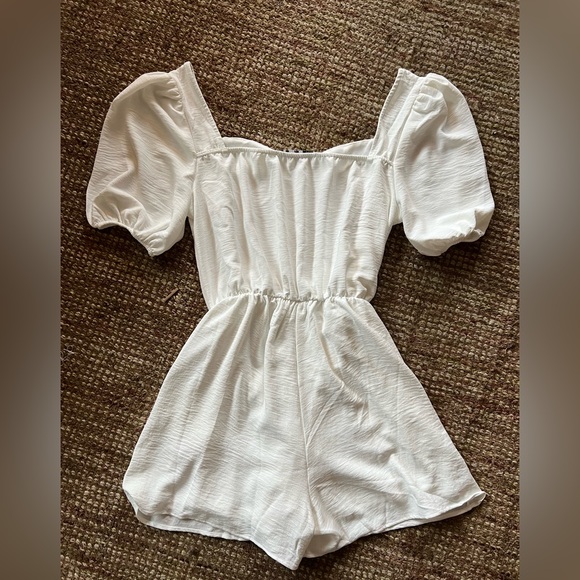 FRAICHE BY J WHITE WAIT TIE ROMPER - Picture 4 of 6
